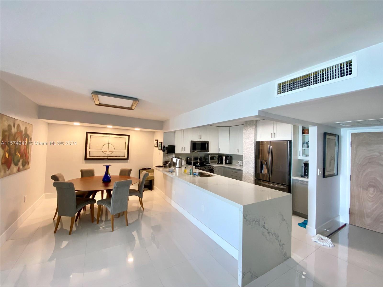 6450 Collins Ave # 1004