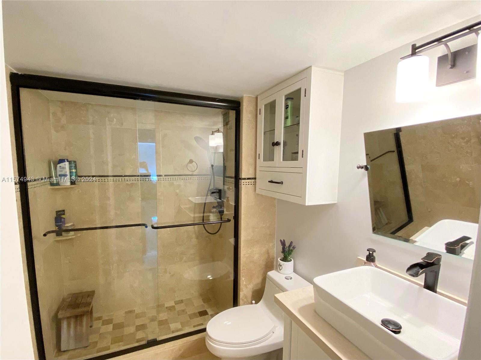 6450 Collins Ave # 1004