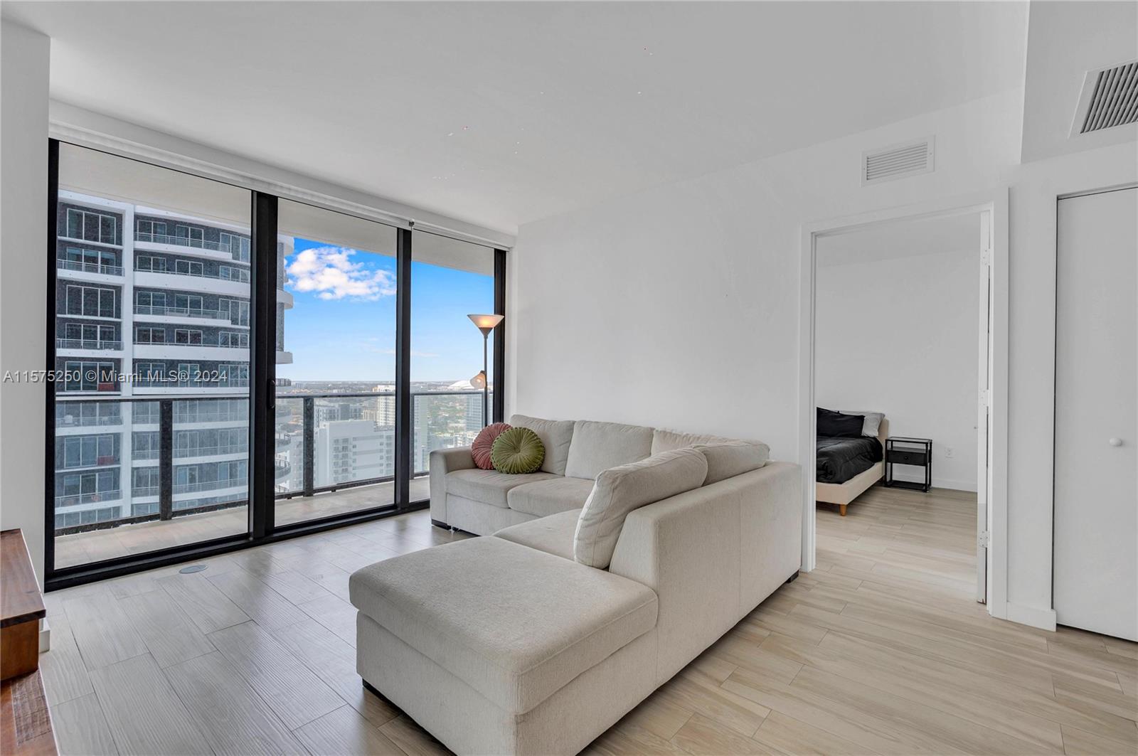 1300 S Miami Ave Unit: 2609