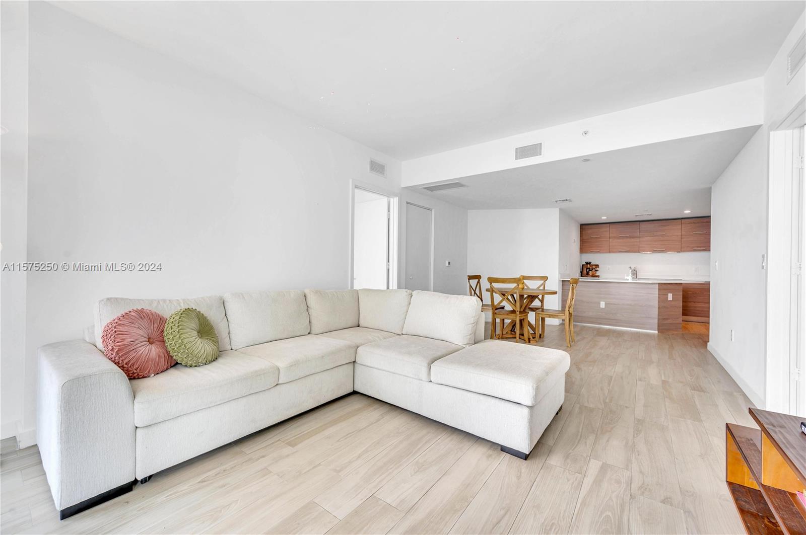 1300 S Miami Ave Unit: 2609