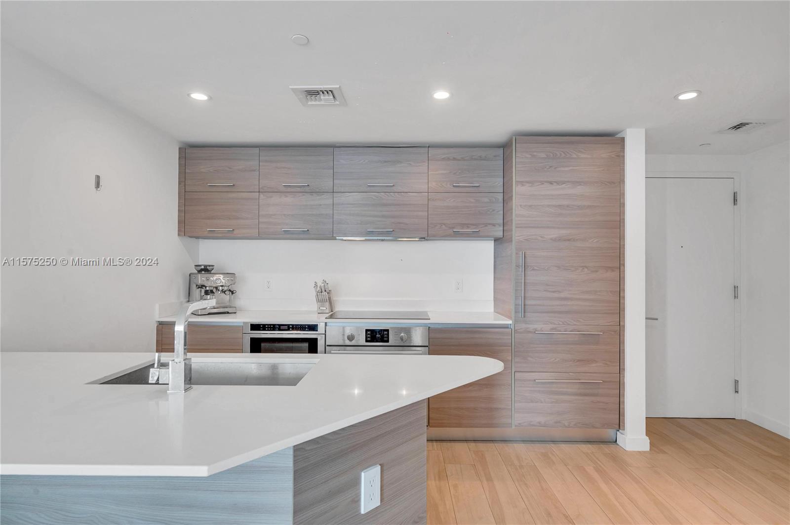 1300 S Miami Ave Unit: 2609