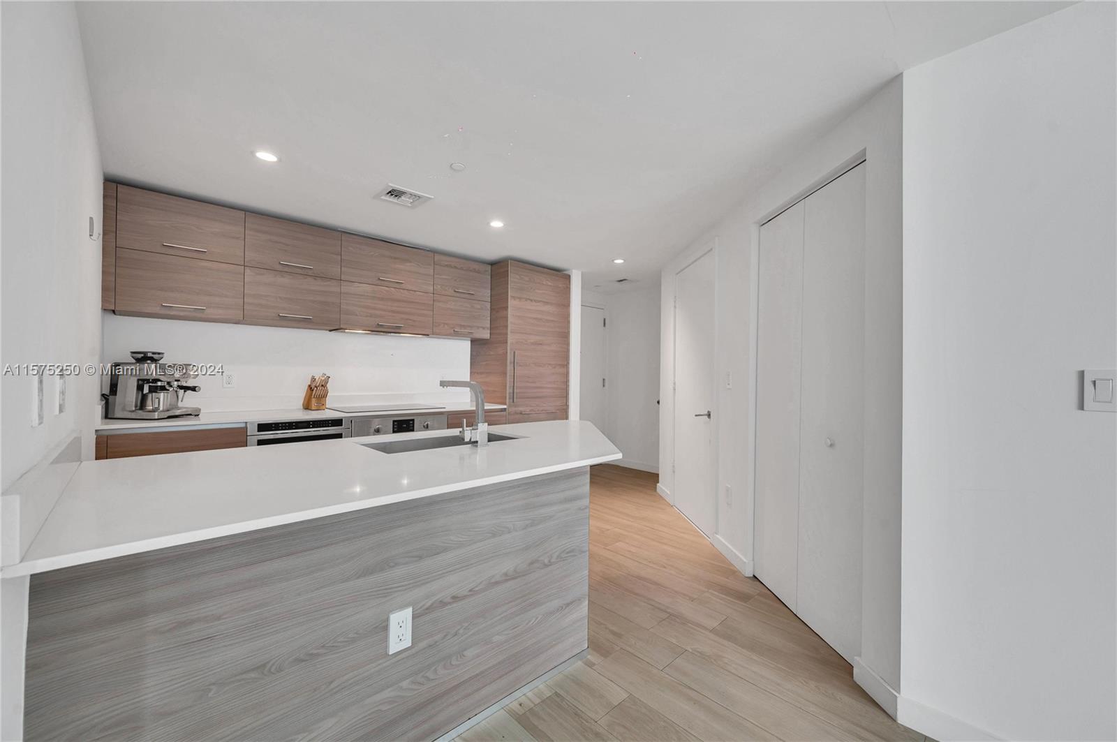 1300 S Miami Ave Unit: 2609
