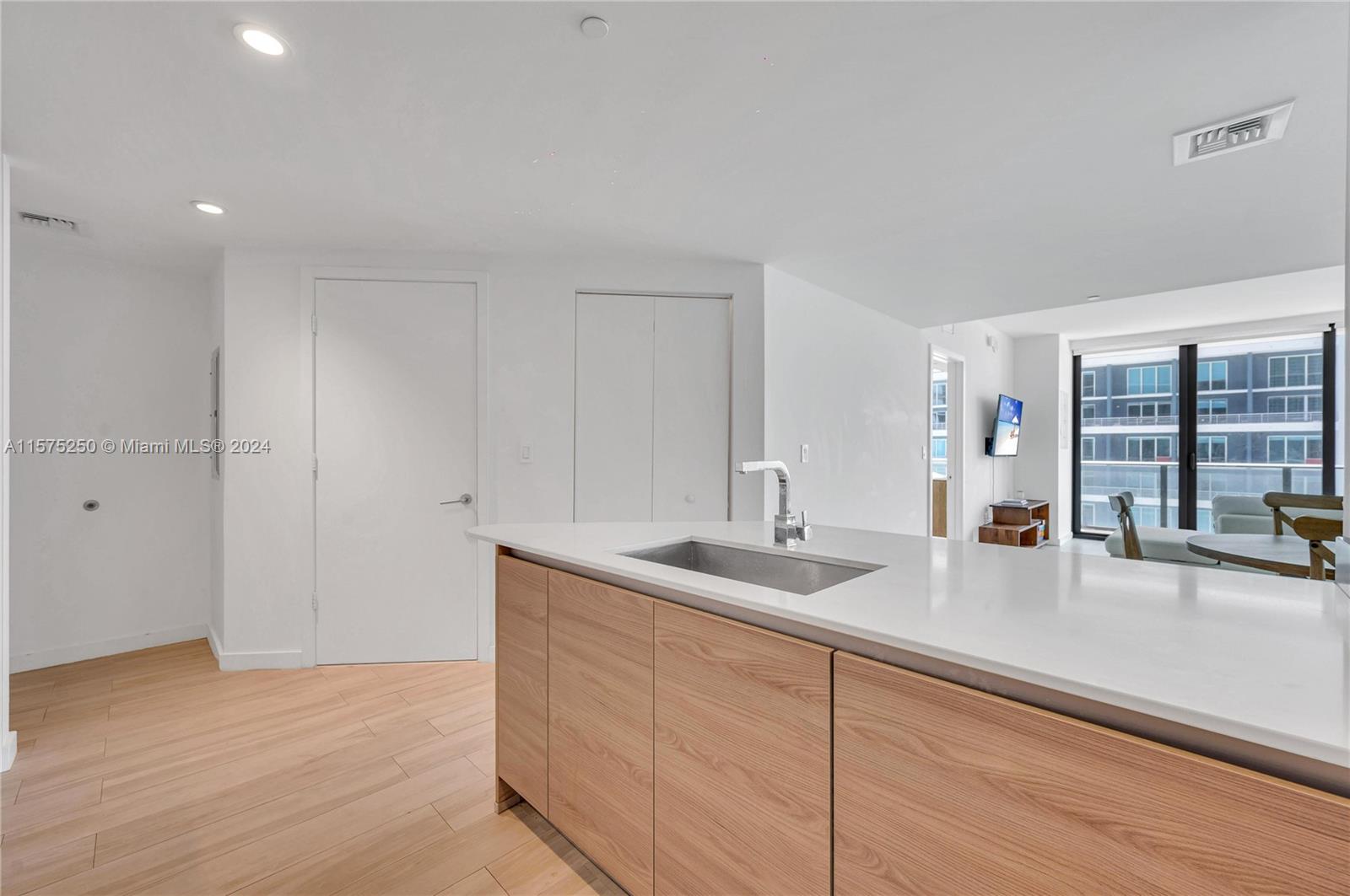 1300 S Miami Ave Unit: 2609