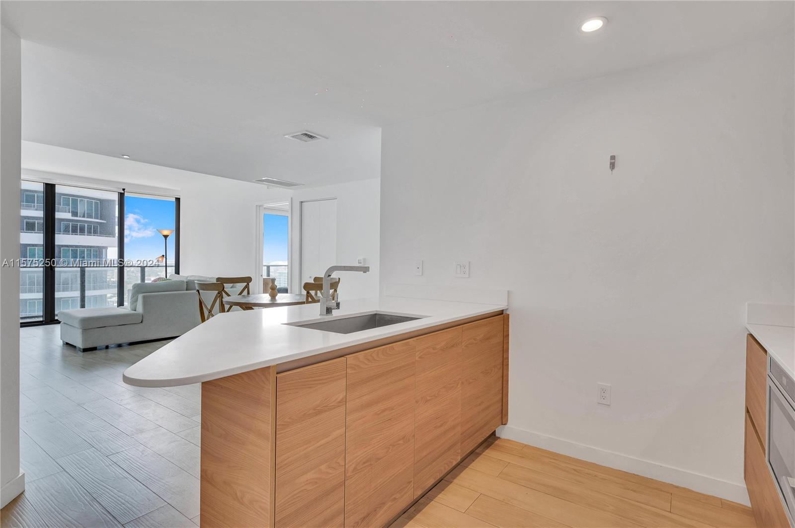 1300 S Miami Ave Unit: 2609