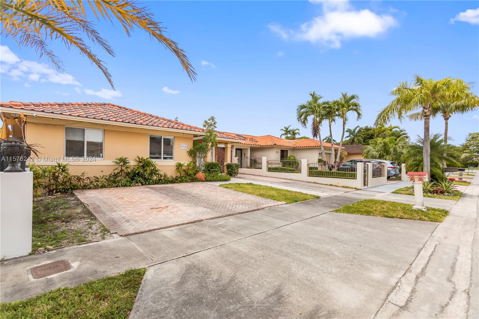 14650 SW 49th St