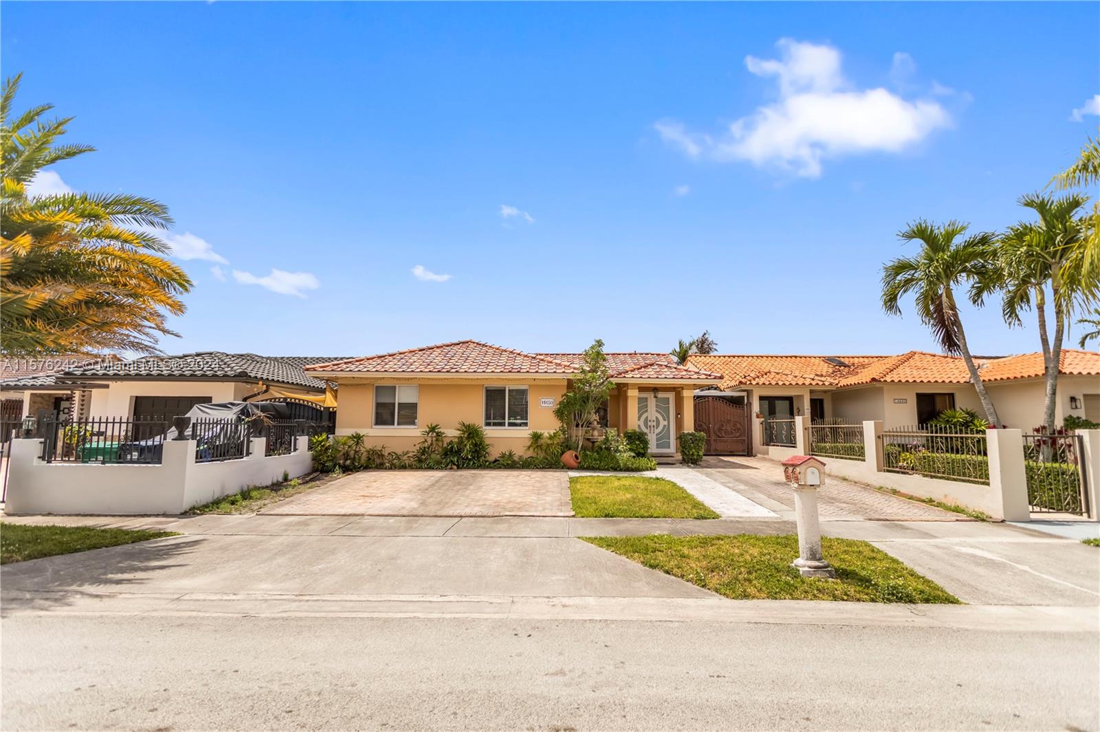 14650 SW 49th St