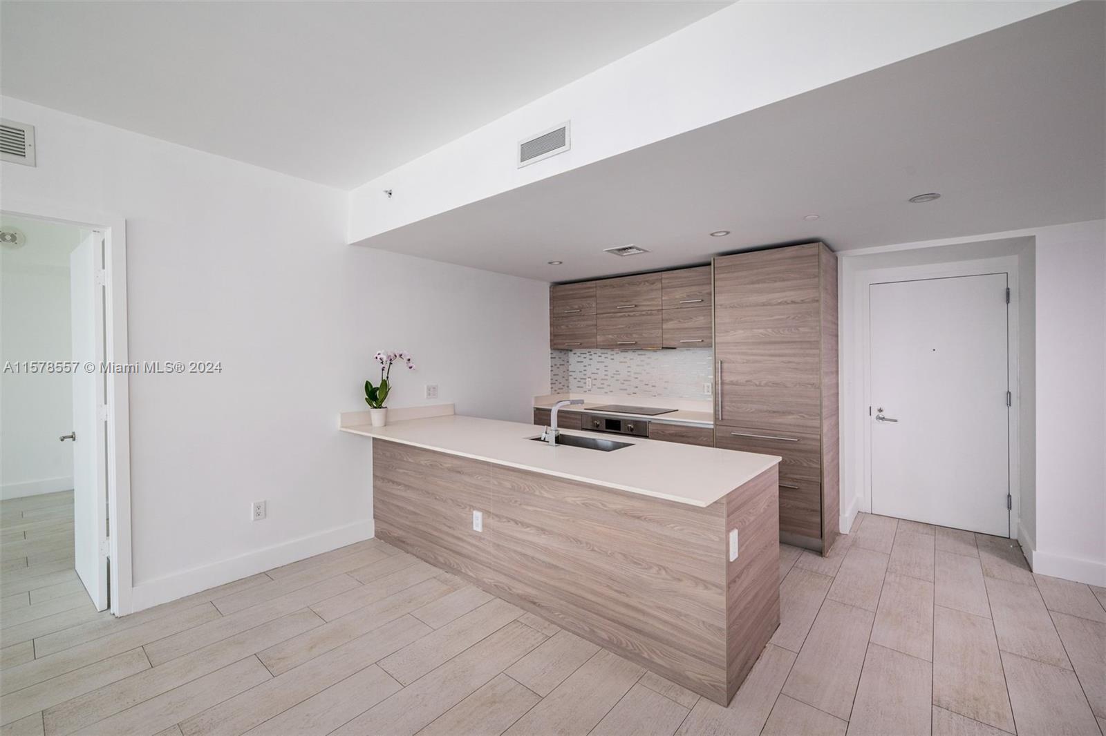 1300 S Miami Ave Unit: 2102