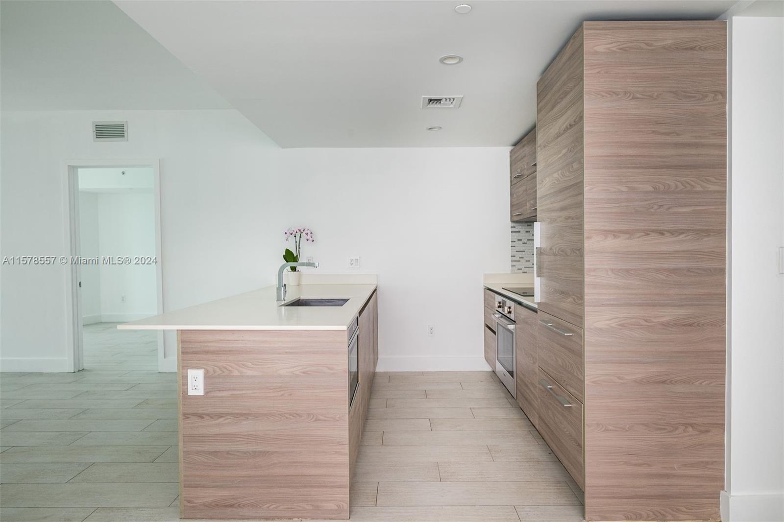 1300 S Miami Ave Unit: 2102