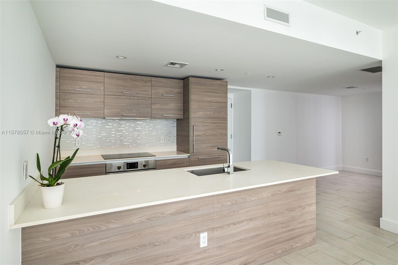 1300 S Miami Ave Unit: 2102