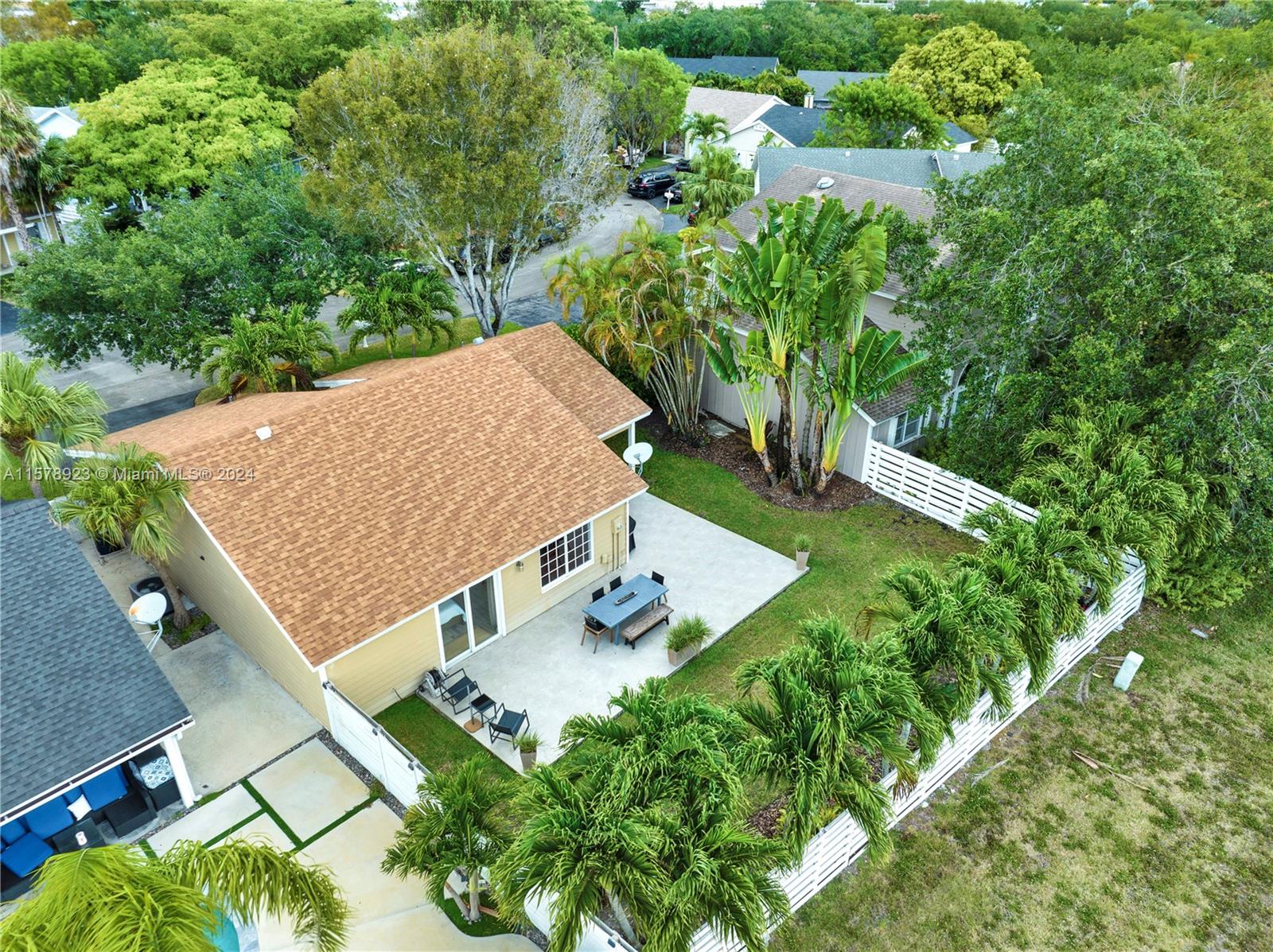14540 SW 142nd Ct Cir S