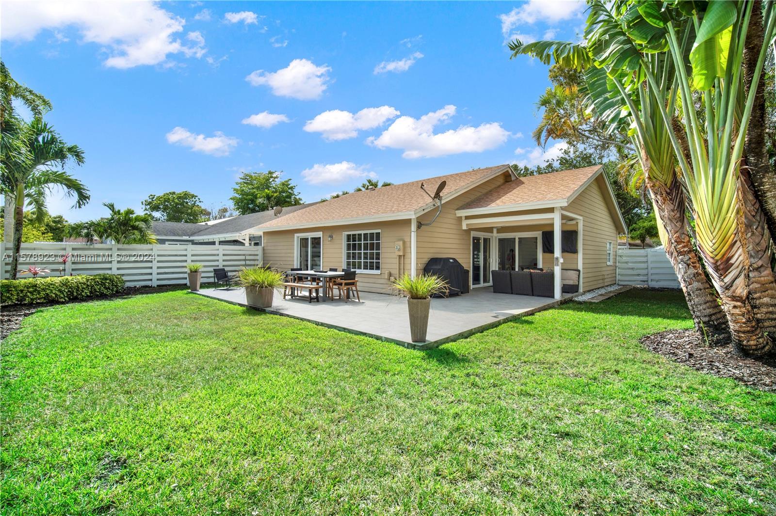 14540 SW 142nd Ct Cir S