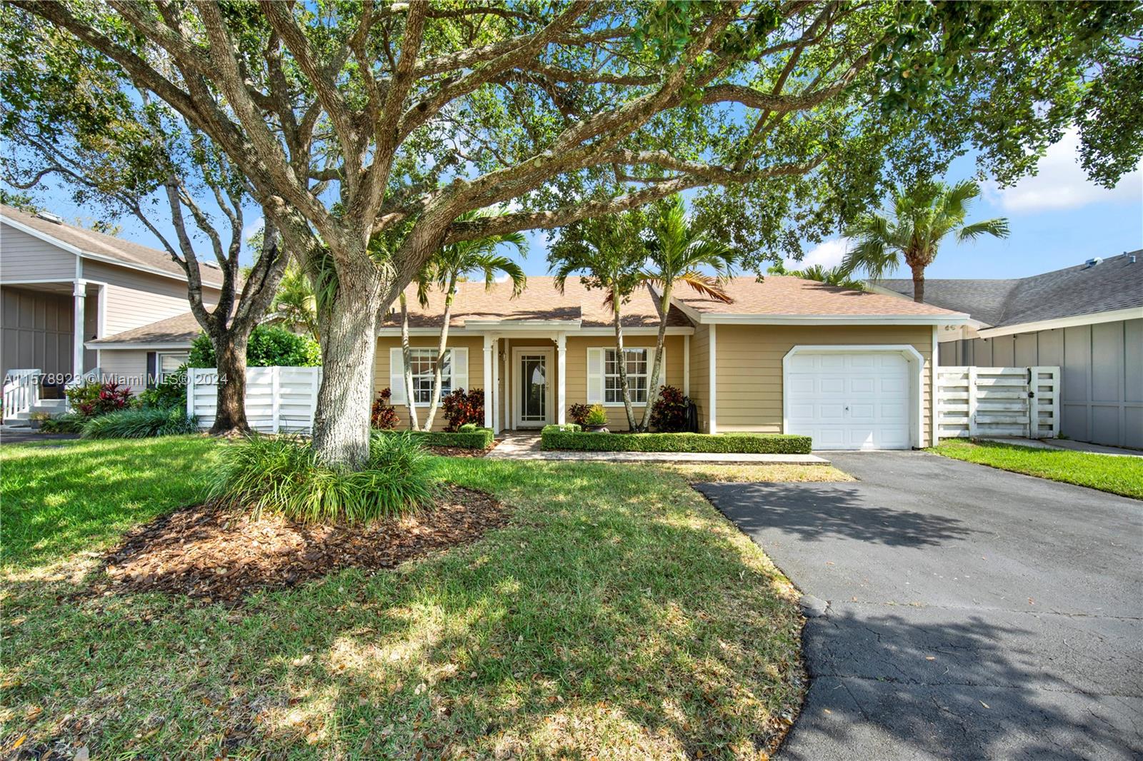 14540 SW 142nd Ct Cir S