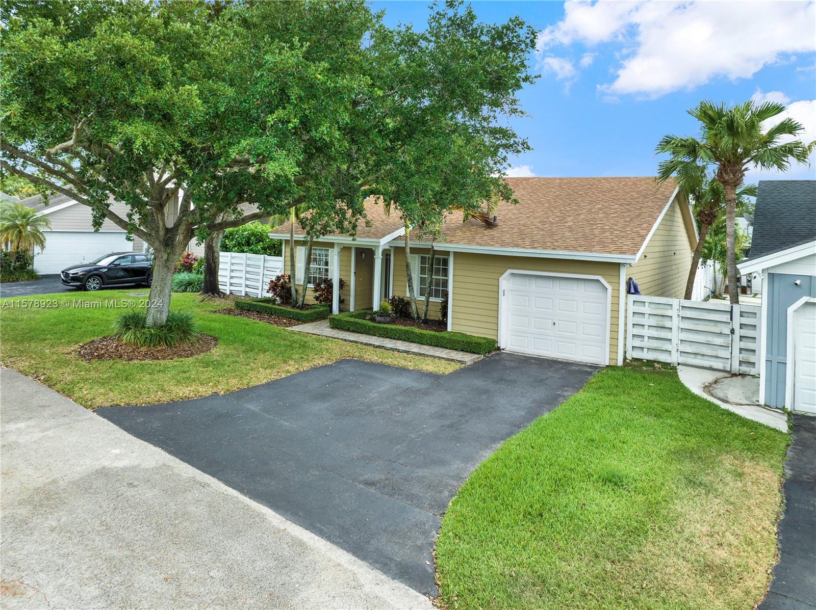 14540 SW 142nd Ct Cir S