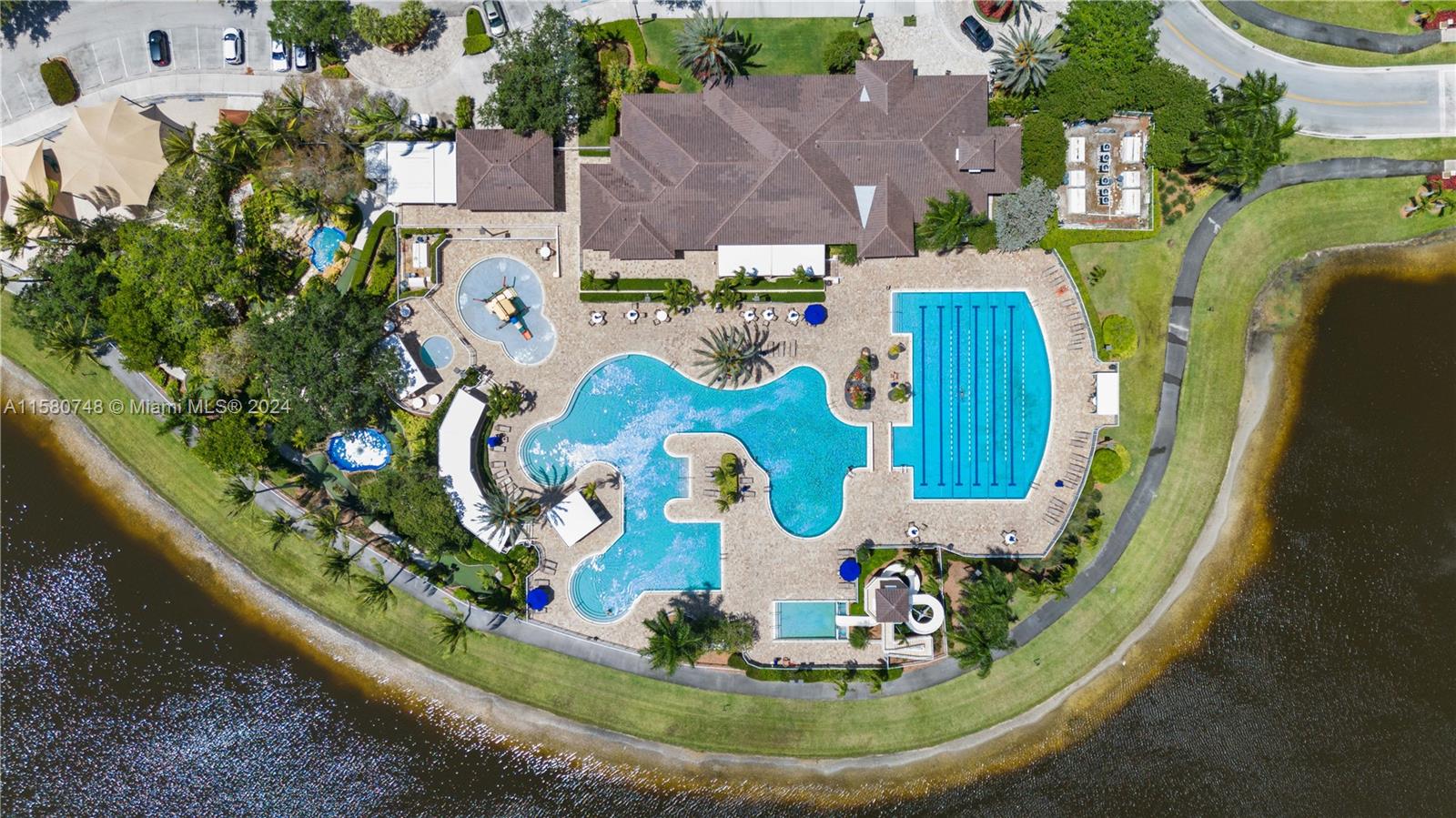 1312 Chenille Cir