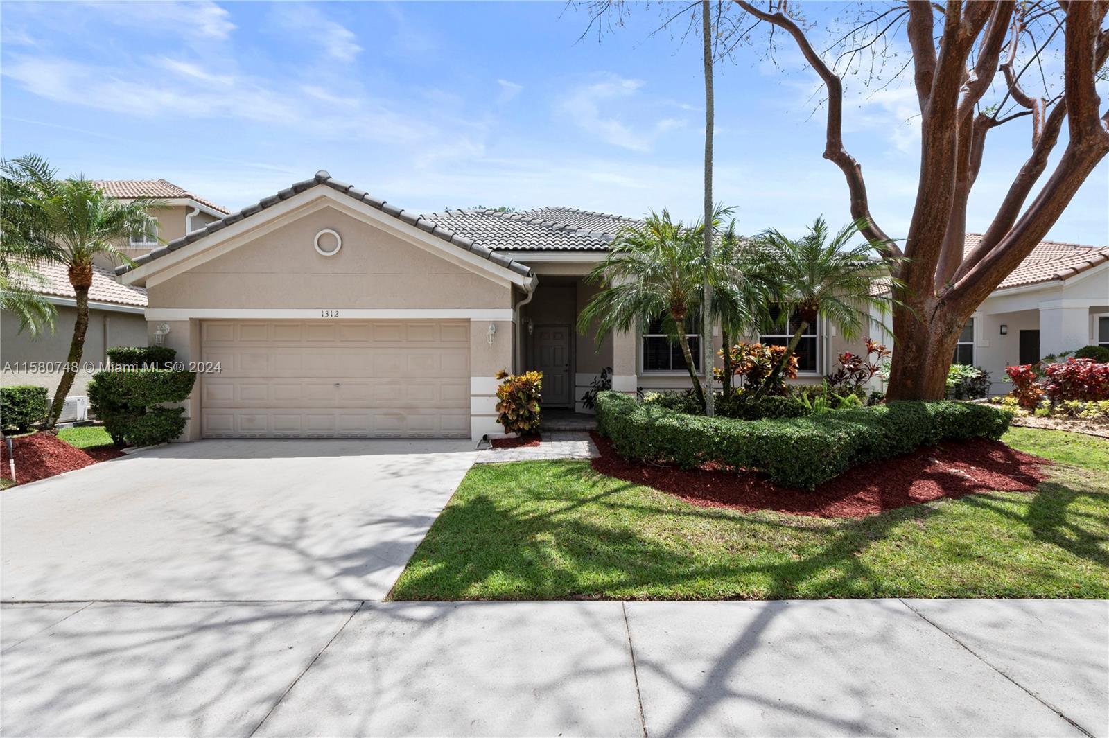 1312 Chenille Cir