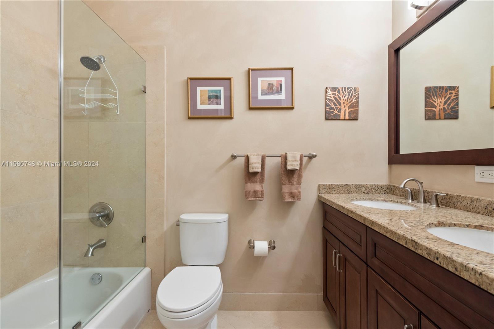 1312 Chenille Cir