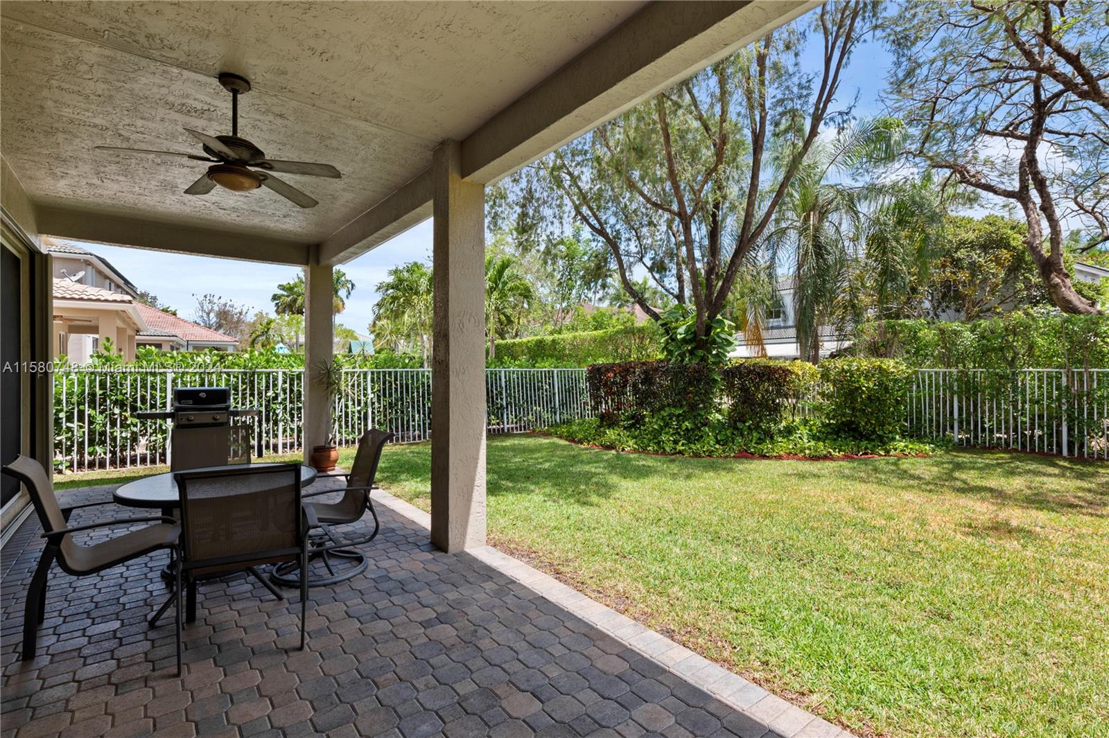 1312 Chenille Cir