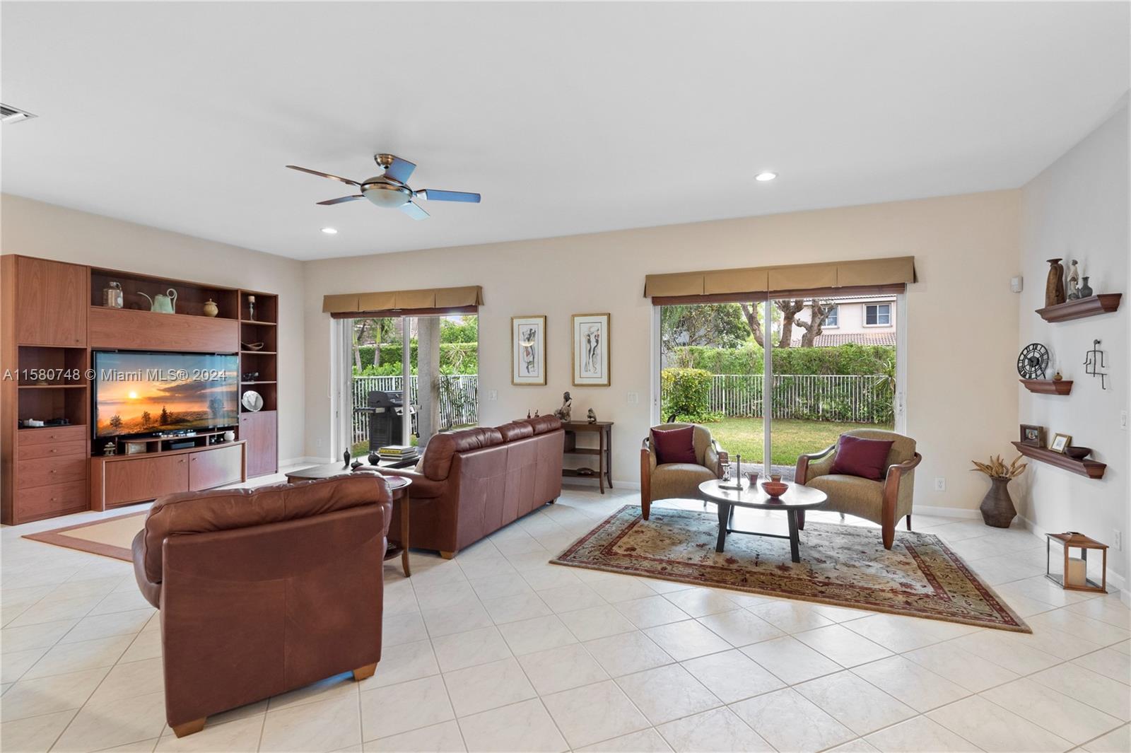 1312 Chenille Cir