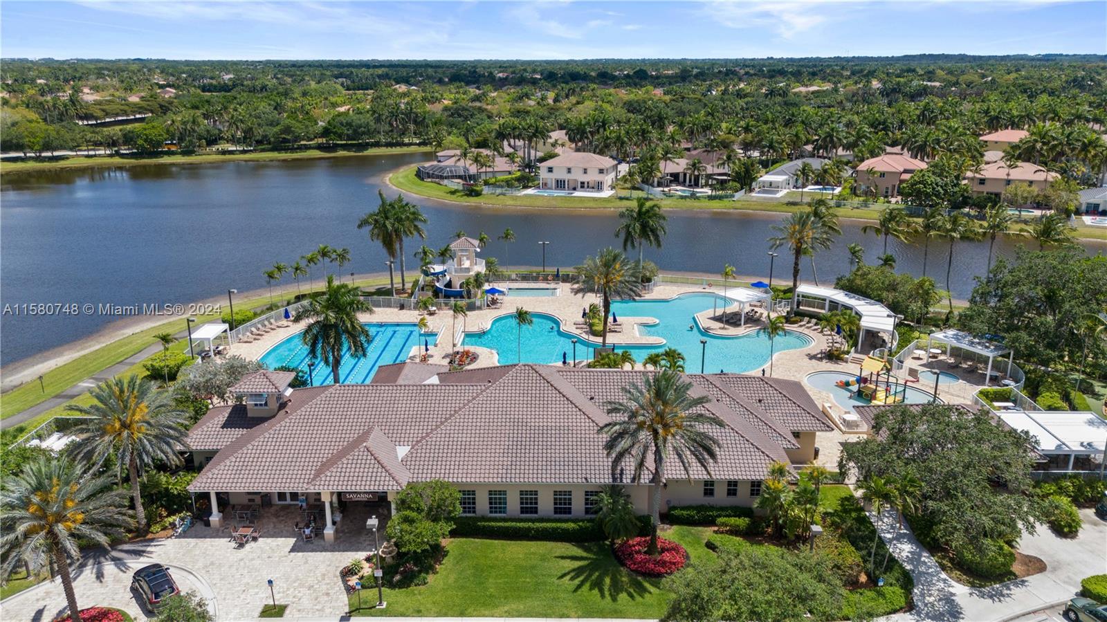 1312 Chenille Cir