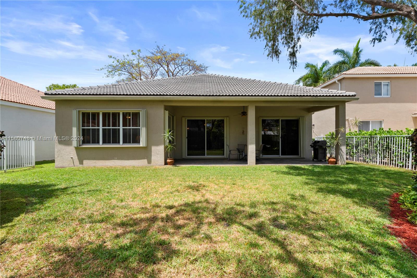 1312 Chenille Cir