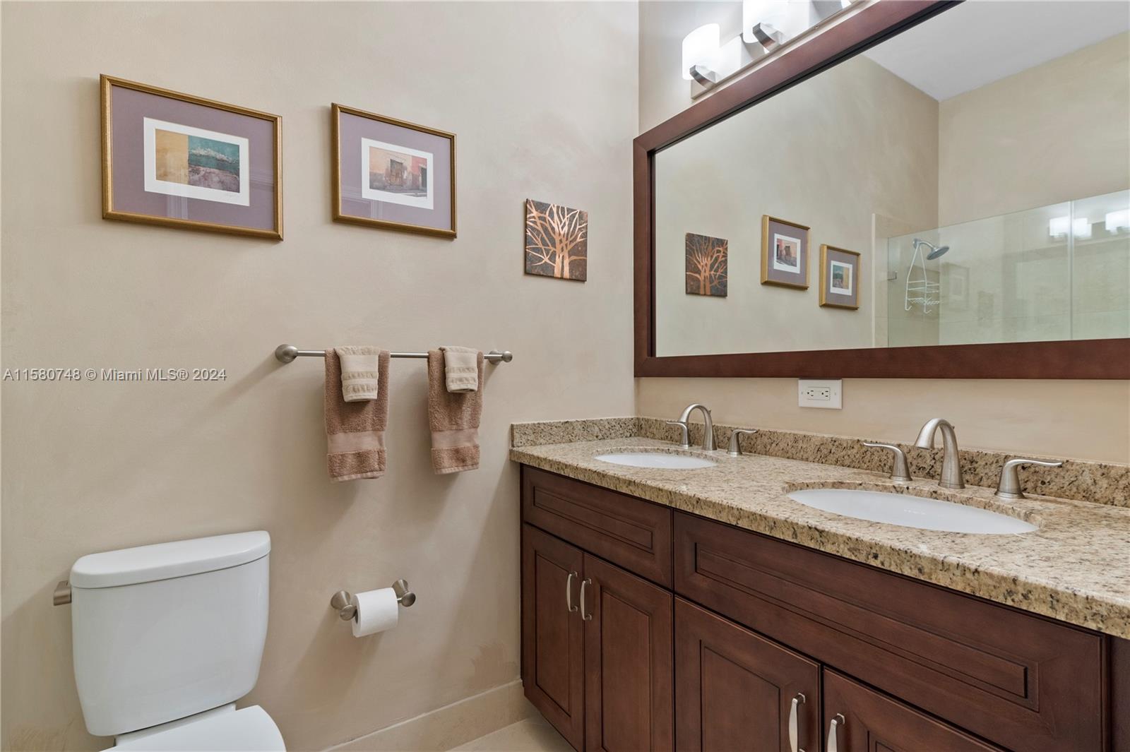 1312 Chenille Cir