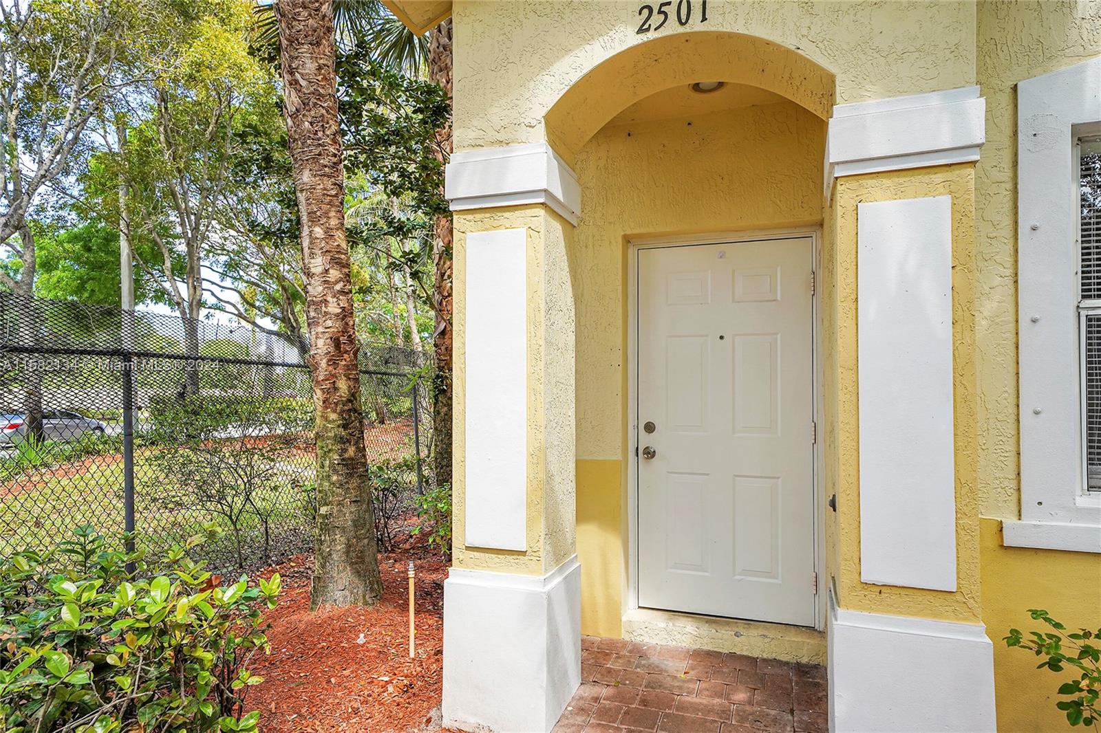 2501 SW 83rd Ter # 101