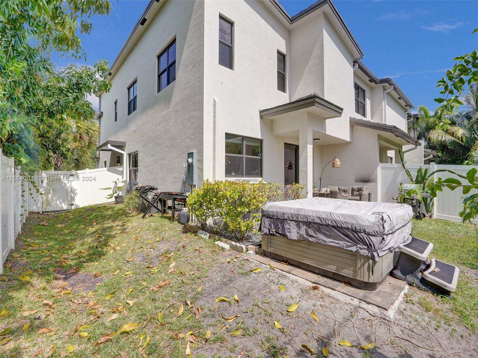 1236 SW 4th Ave