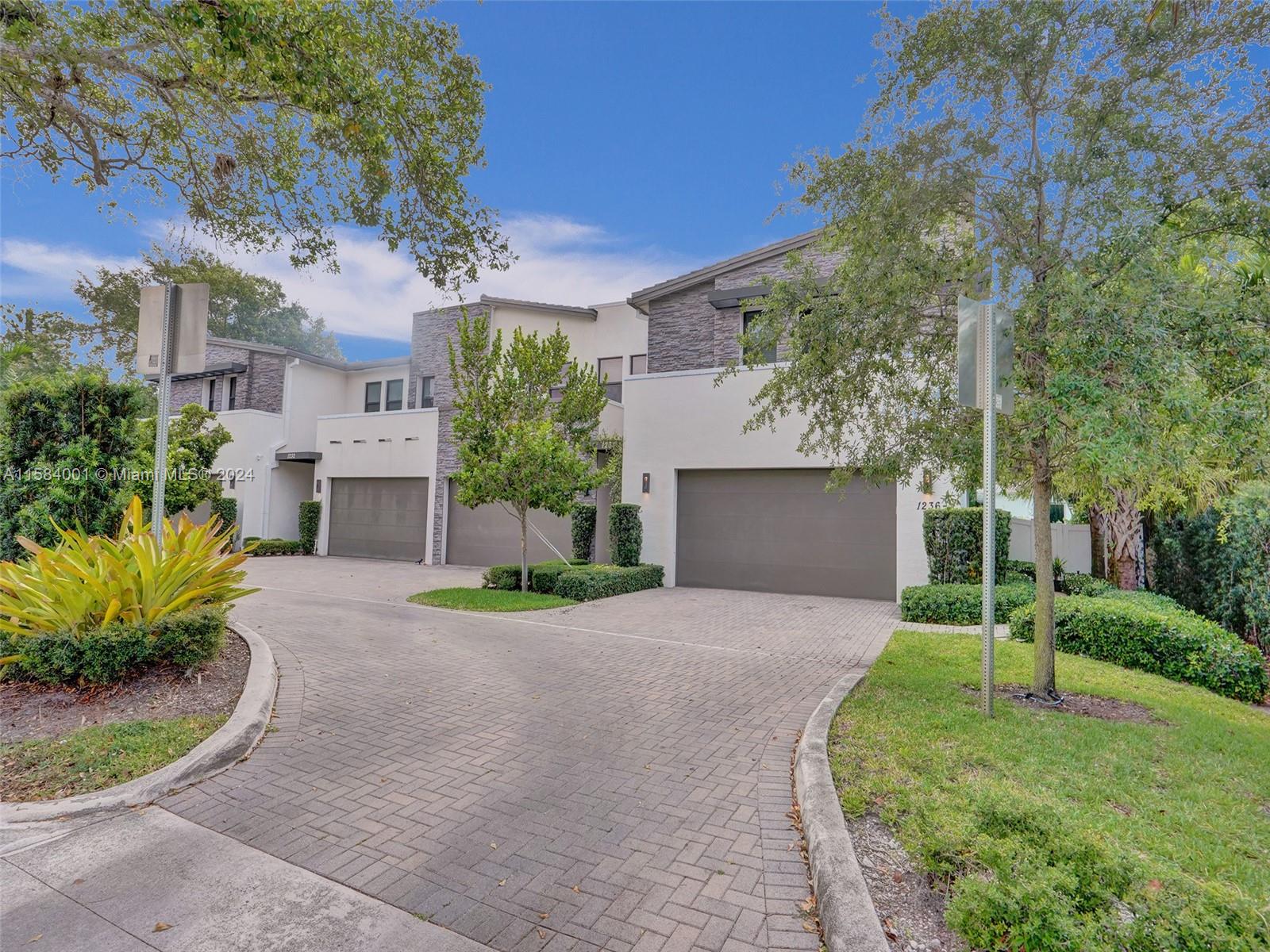 1236 SW 4th Ave
