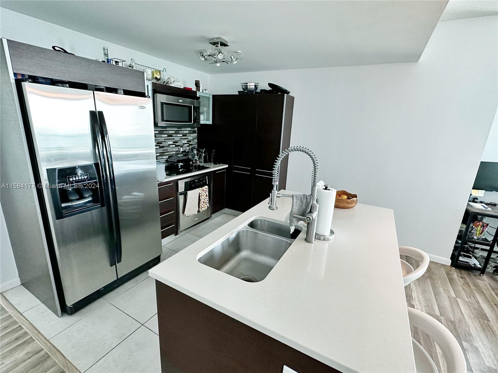 1900 N Bayshore Dr # 3210