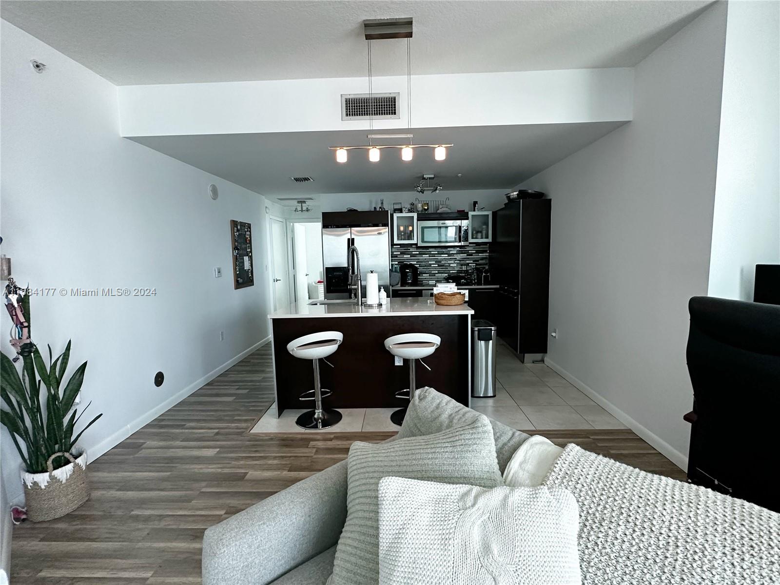 1900 N Bayshore Dr # 3210