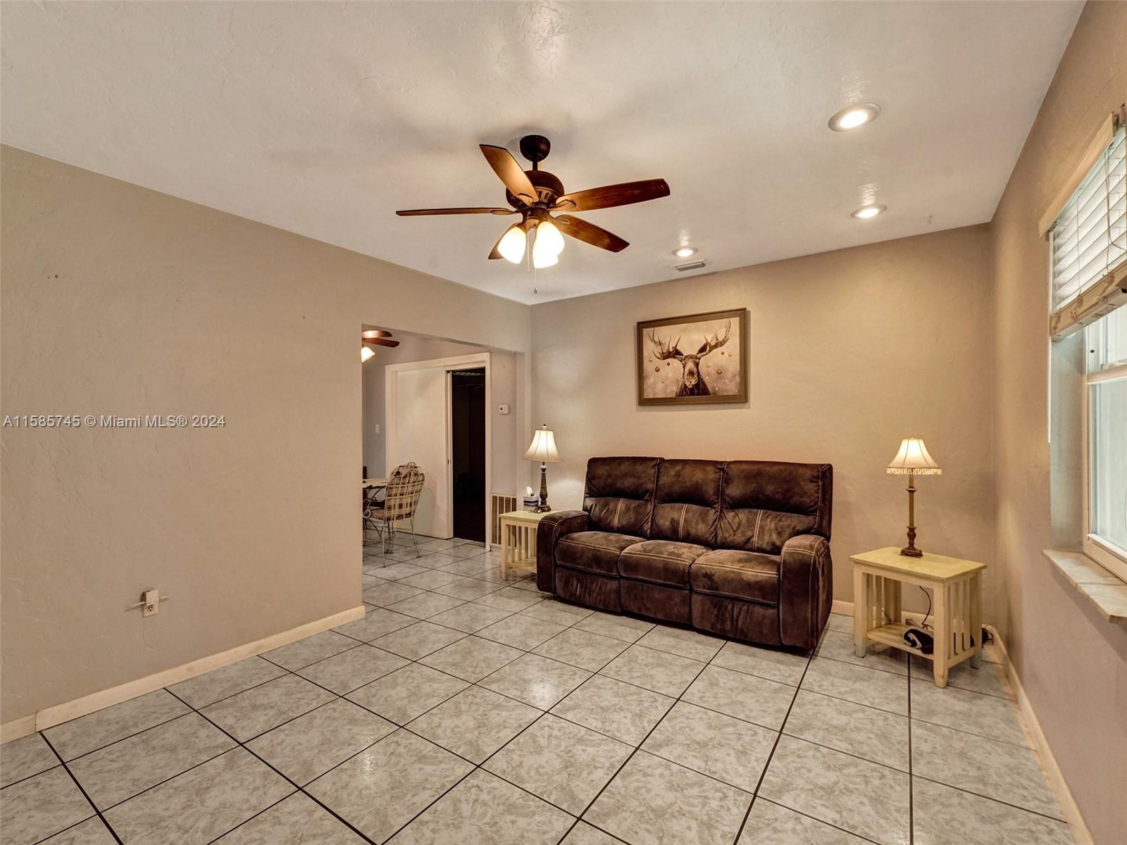 1910 SW 69th Ave