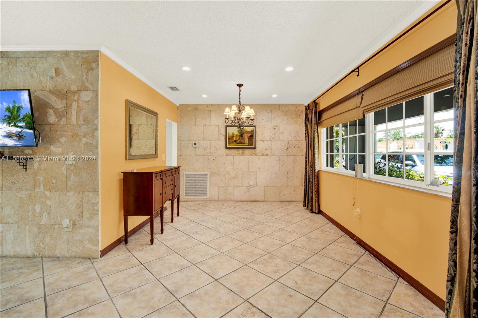 8250 SW 130th St