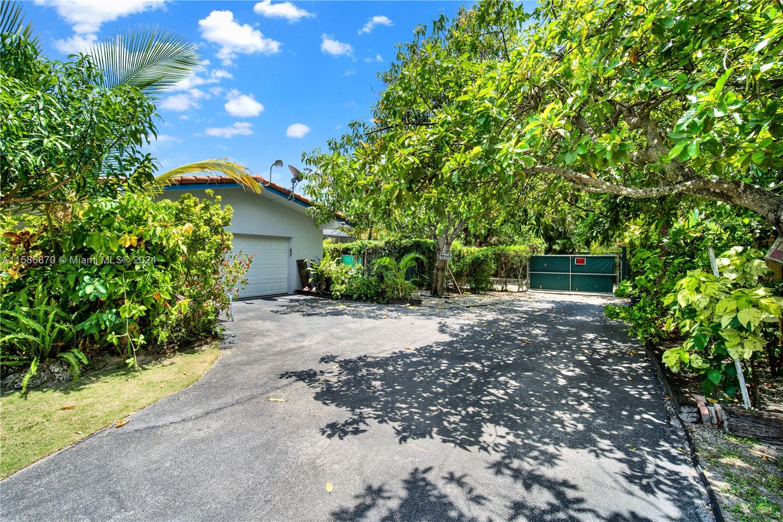 8250 SW 130th St