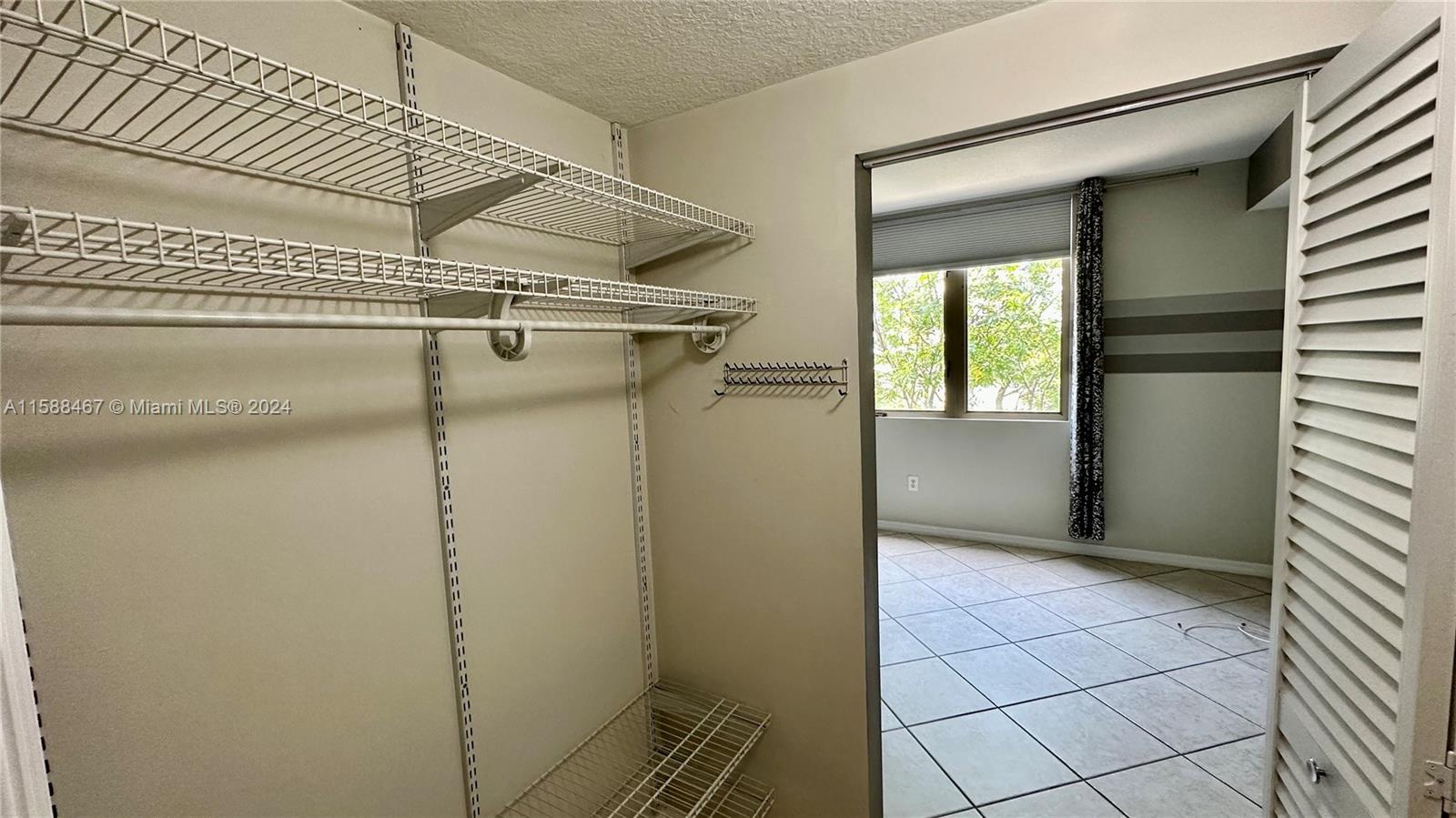 2630 SW 28th St # 31