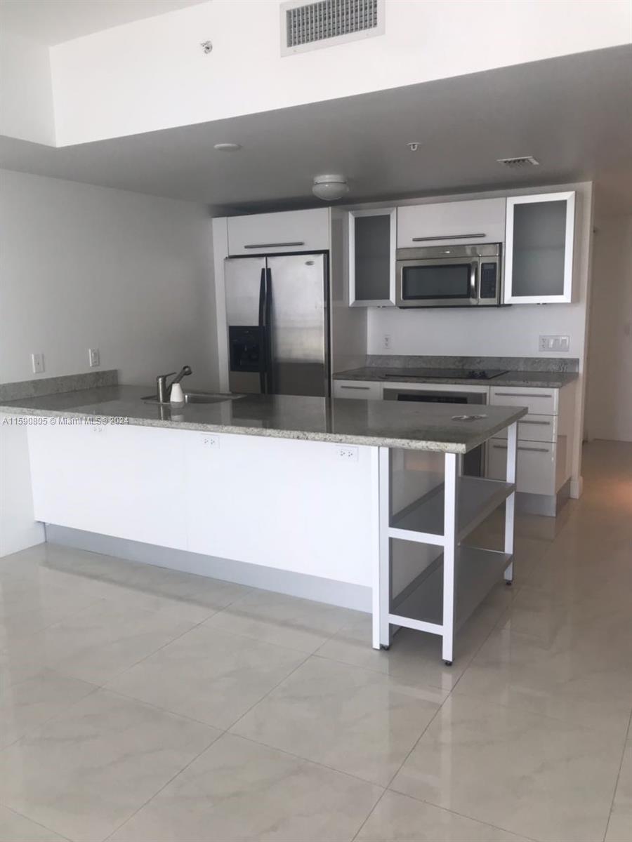185 SW 7 St # 4205
