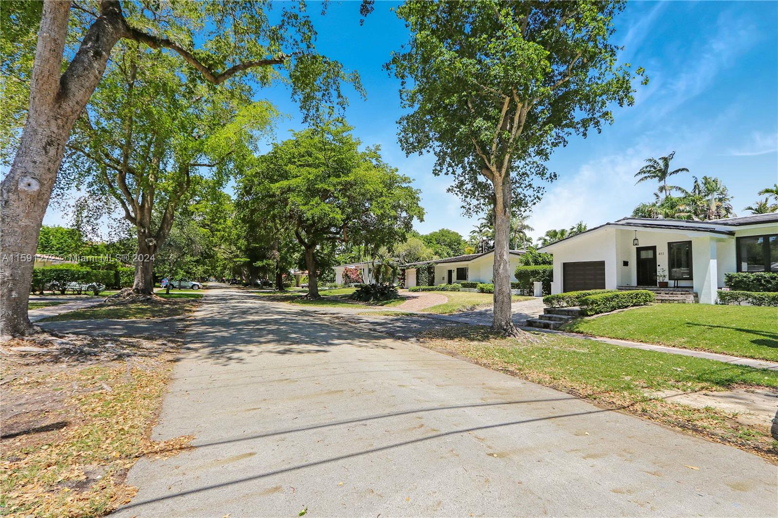 411 Savona Ave