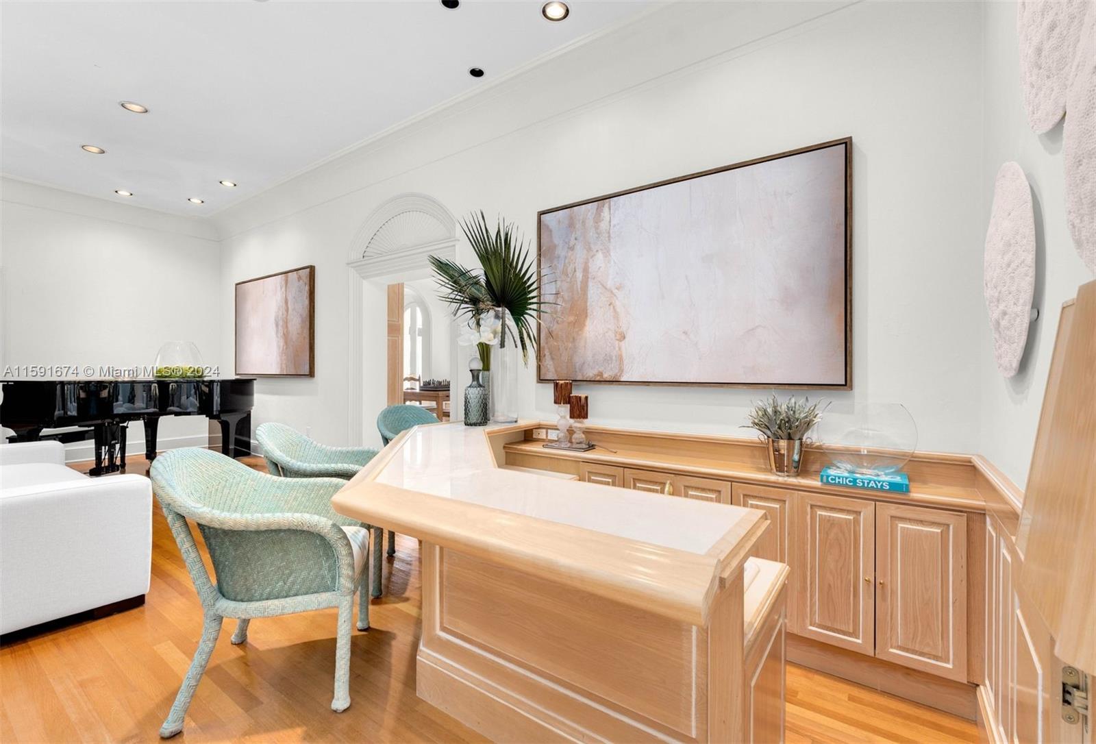 185 Cocoplum Rd