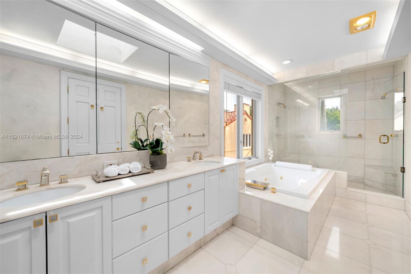 185 Cocoplum Rd