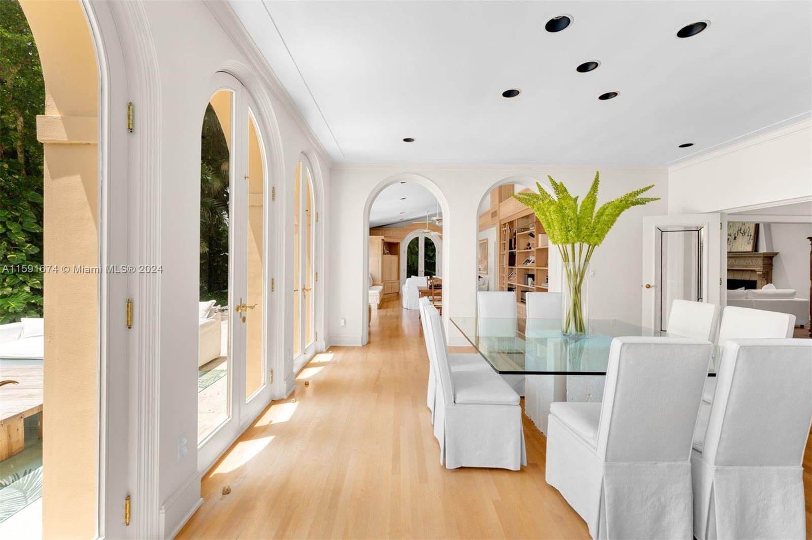 185 Cocoplum Rd