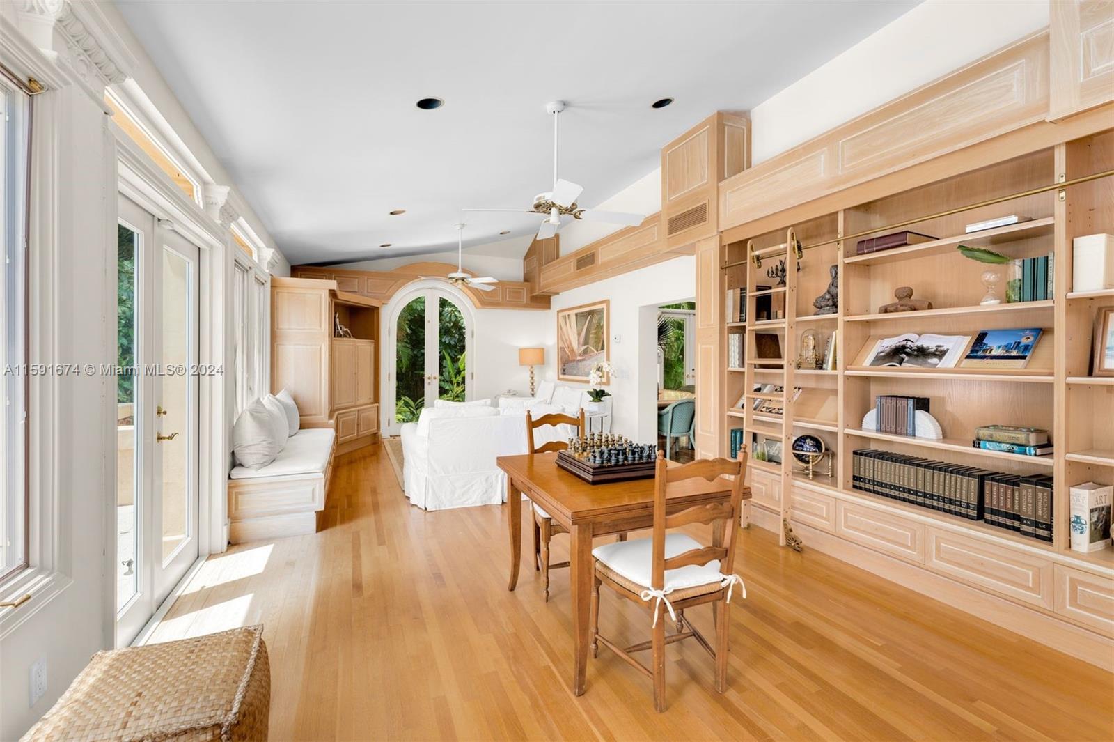 185 Cocoplum Rd