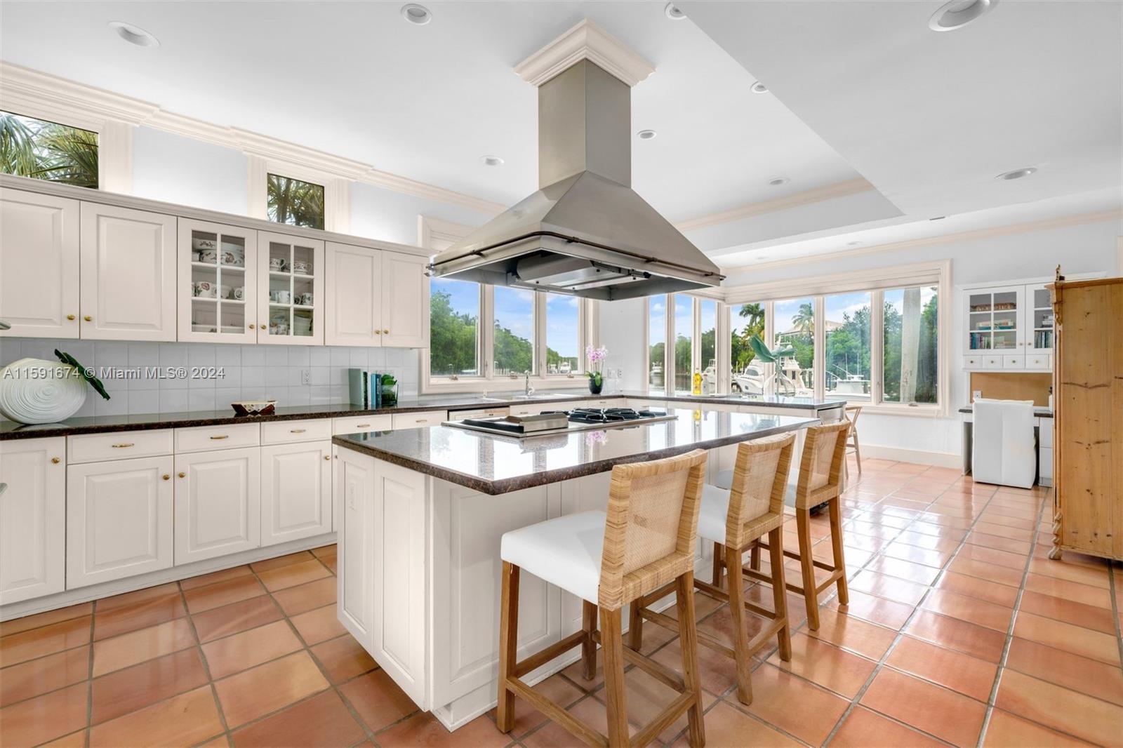 185 Cocoplum Rd