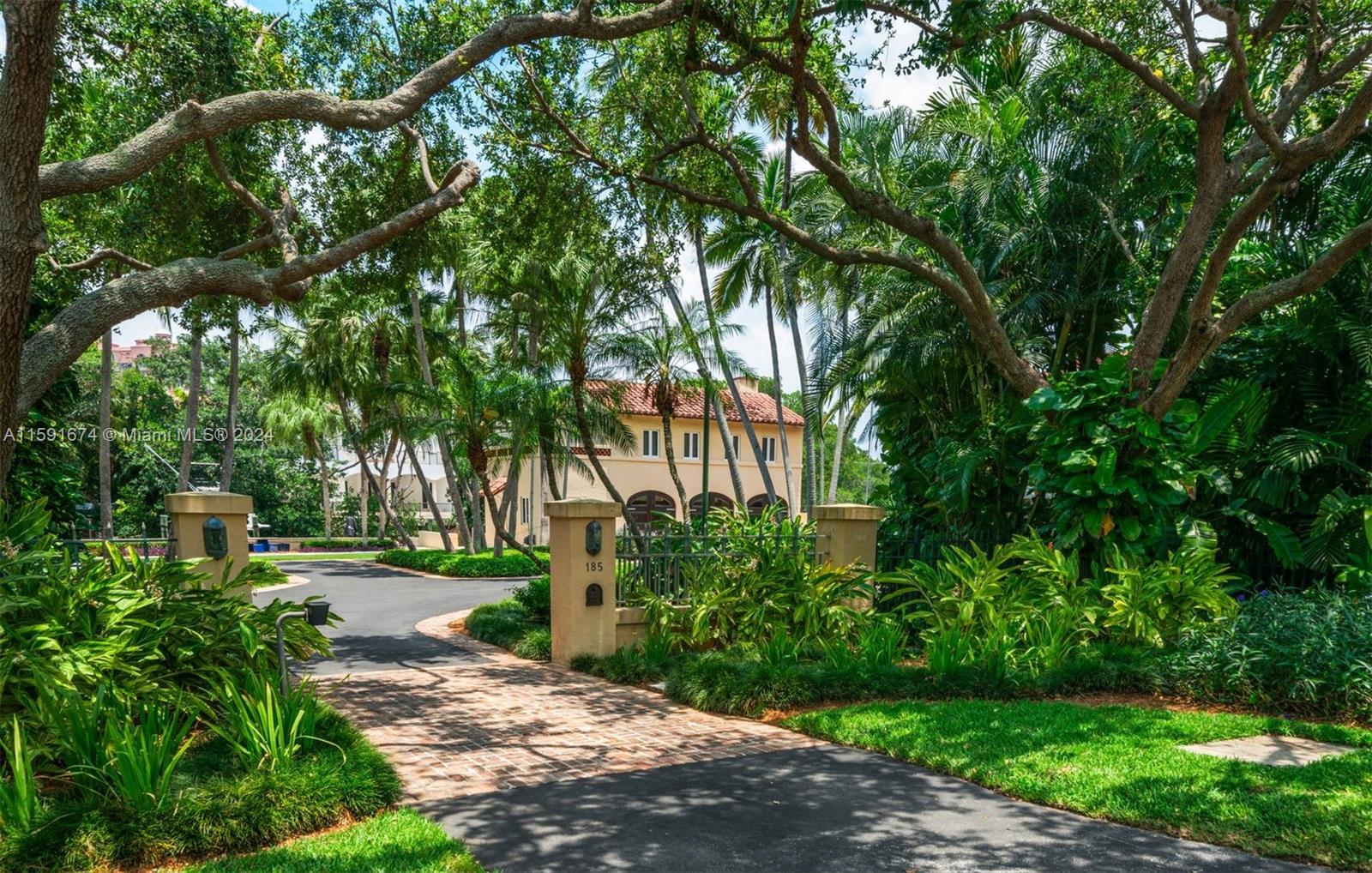 185 Cocoplum Rd