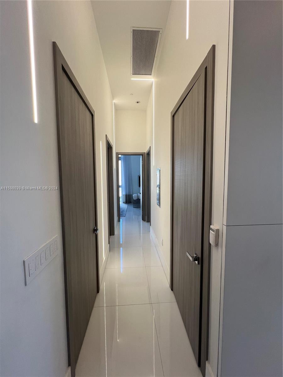 495 Brickell Ave # 1401