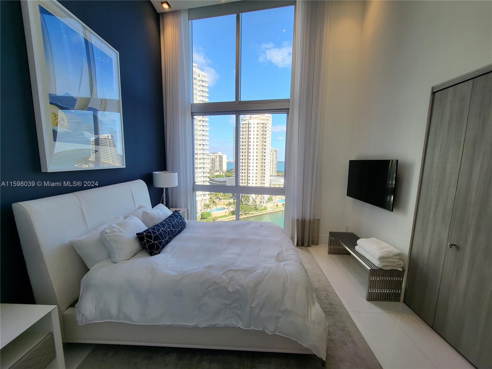 495 Brickell Ave # 1401