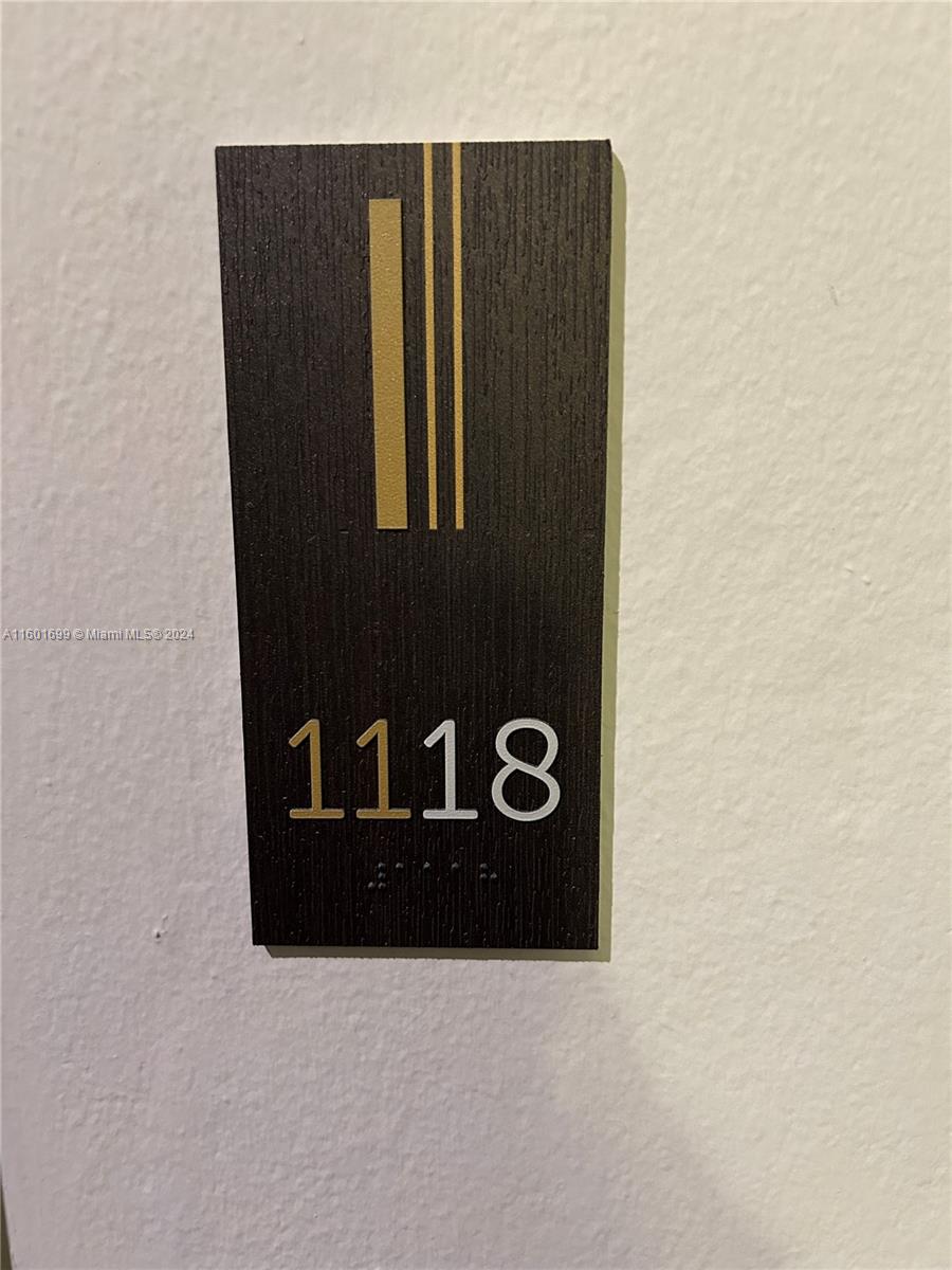 90 Edgewater Dr # 1118