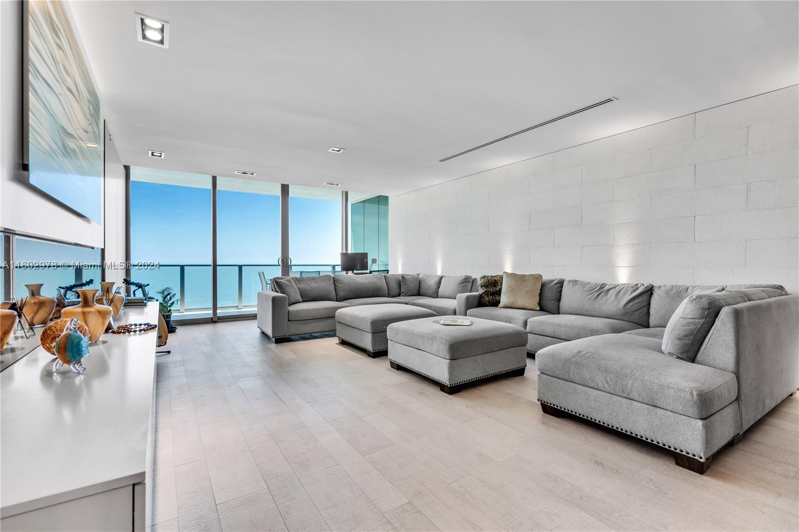 350 Ocean Dr # 1206N