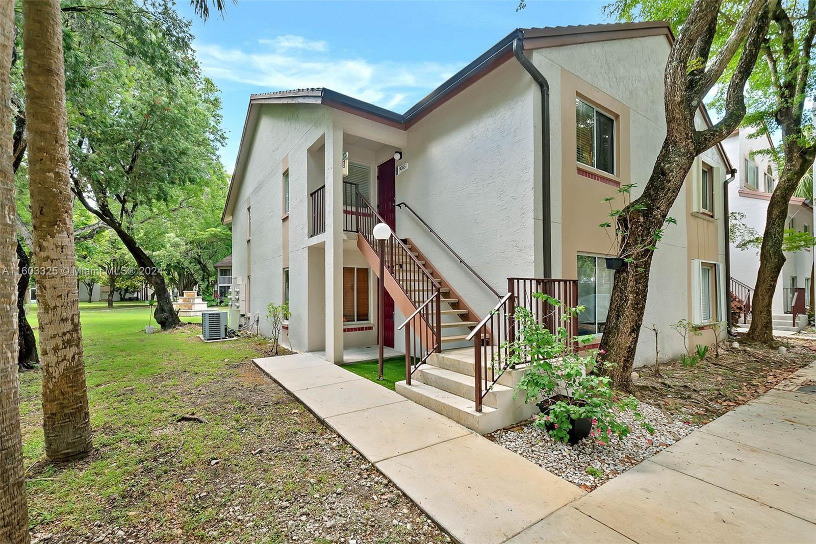 9053 SW 141st Pl # 9053