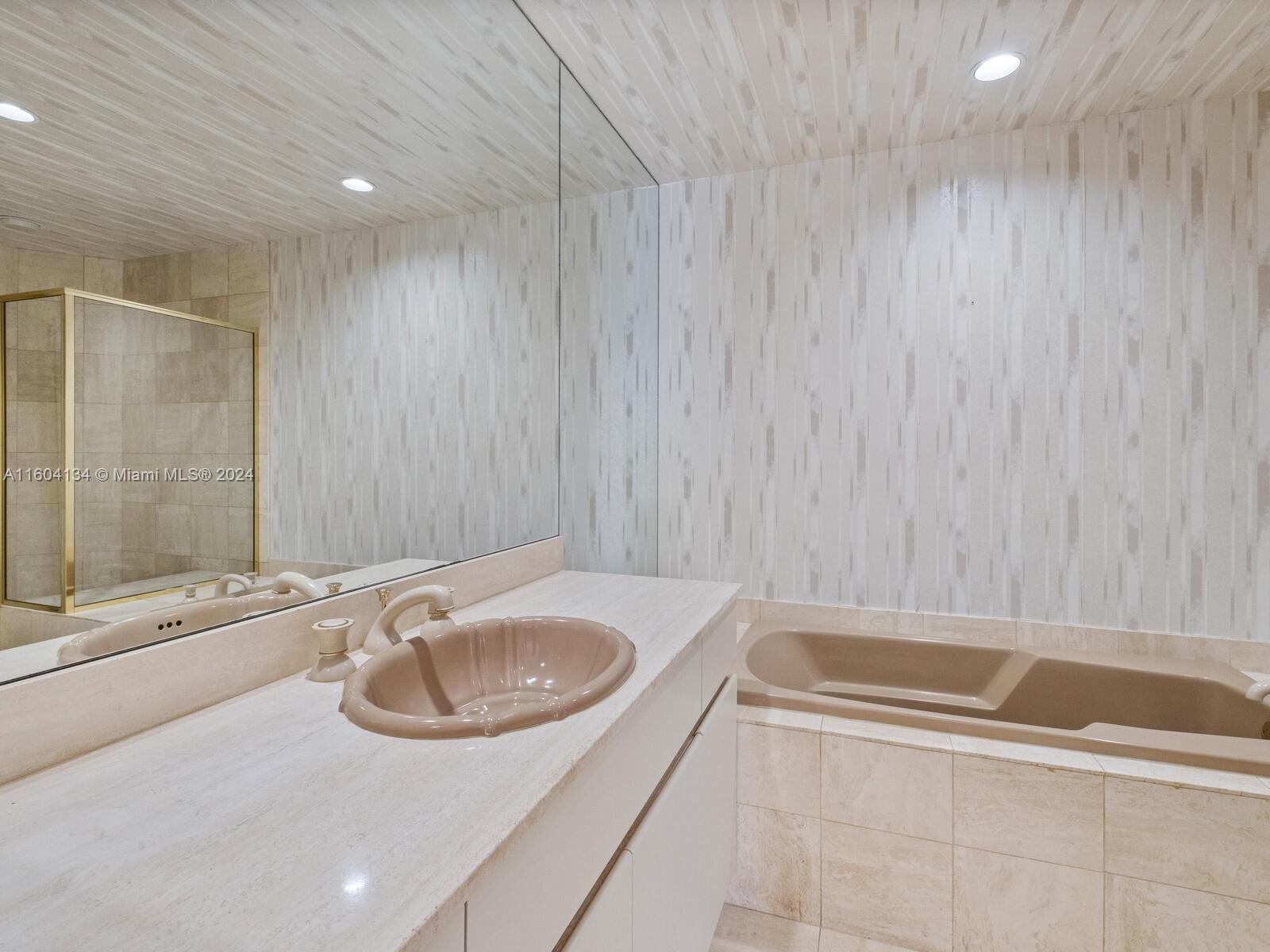 3900 Island Blvd # B401