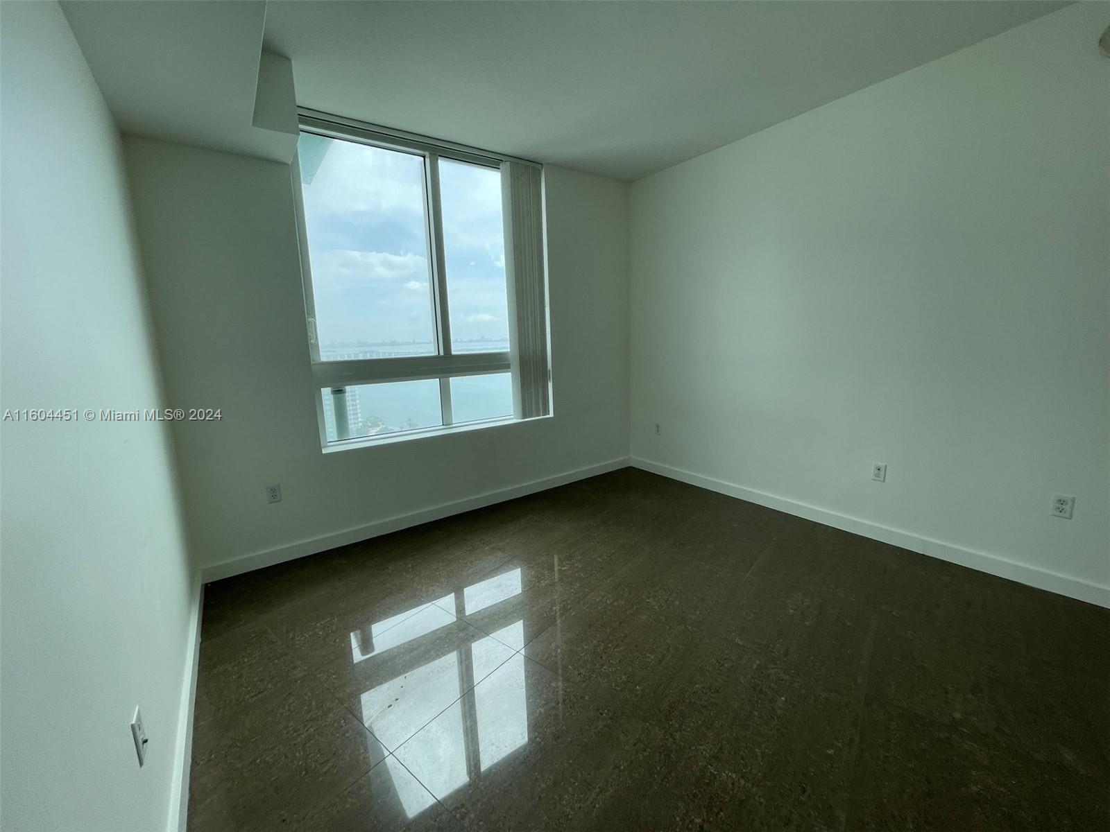 1900 N Bayshore Dr # 2112