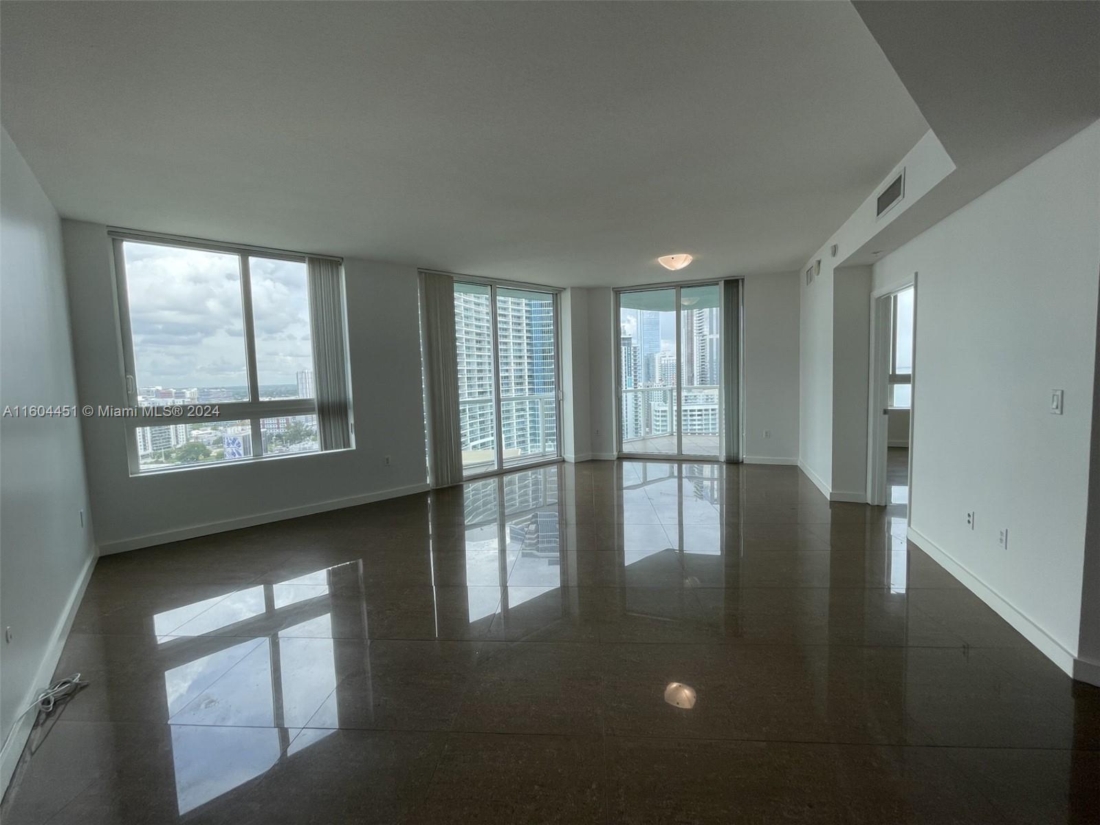 1900 N Bayshore Dr # 2112